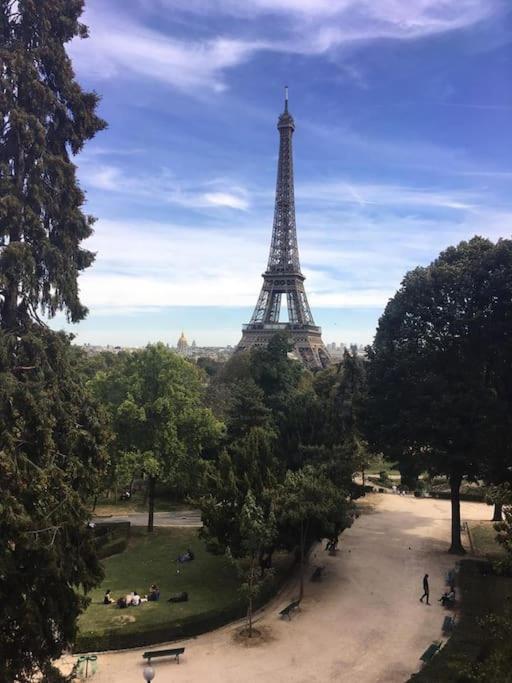Appartement Eiffel Tower Paris Extérieur photo